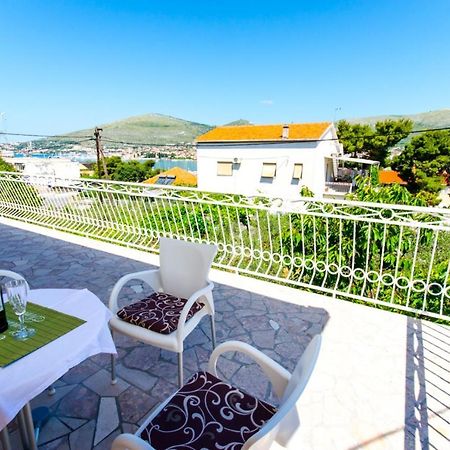 Apartments Ivana Trogir Exterior photo